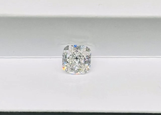 Lab Potongan Oval Luar Biasa 1.16Ct Dibuat Berbentuk Bantalan Berlian Putih