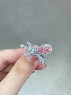 Lab Tumbuh Cahaya Pink Pear Bentuk CVD sintetis Diamond Ring 18k Putih Emas Cincin