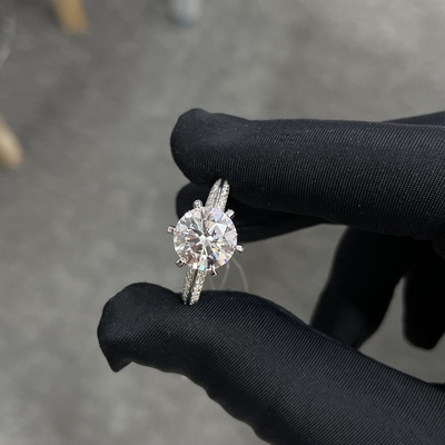Lab Tumbuh Diamond Rings 3.01ct CVD Putih F VS2 Setengah dari negara Gaya Bulat